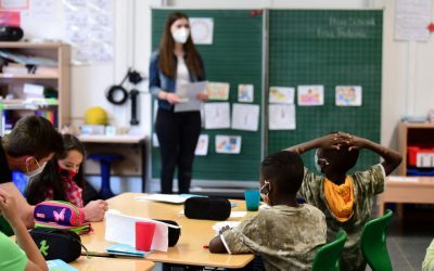 Superintendents defy Abbott with mask requirements at schools